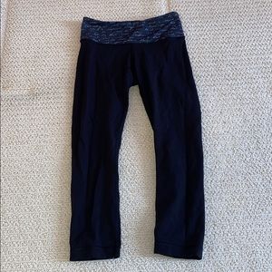 Black lululemon cropped leggings